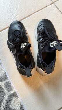 Nike Huarache Black/White Sneakers